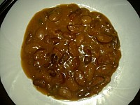 Fazole chilli con carne, chleb